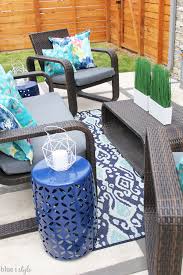 Pinterest 'out of sight, out of mind' is a real thing! The No Sew Way To Reupholster Outdoor Cushions Blue I Style