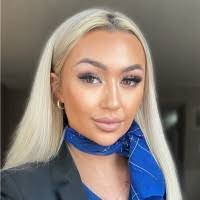 Robert Harnage's Instagram, Twitter & Facebook