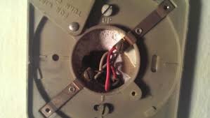Because they only have one function, they are 2 wire thermostats, usually consisting of a red wire for power and a white wire for heating. New Thermostat Help 2 Wire Gas Furnace Heat Only Doityourself Com Community Forums