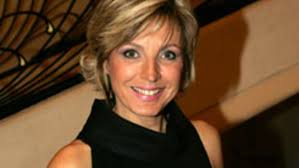 Evelyne dhéliat, star indétrônable de la météo sur tf1 est née le 19 avril 1948 à cologne en allemagne. Evelyne Dheliat La Biographie De Evelyne Dheliat Avec Gala Fr