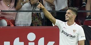 His birth sign is scorpio. Chelsea Intip Peluang Datangkan Andre Silva Bola Net