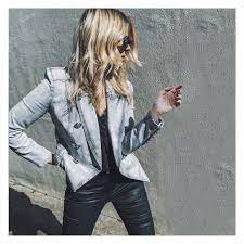 Yasss Your Favourite Ellen Denim Blazer Is Now Available In Washed Grey Effortlessly Worn By Thefab3 Decjubastyle Streetst Denim Blazer Denim Blazer