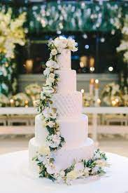 Wedding Cake Glamorous Wedding Cake White Wedding Cake 5 Tier Wedding Cake Wedding Ca Wedding Cake Centerpieces Glamorous Wedding Cakes Tiered Wedding Cake