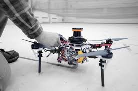 Baiklah daripada penasaran lebih baik langsung saja kita. Sekumpulan Drone Bisa Cari Orang Hilang Di Hutan Tanpa Gps
