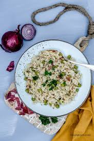 Risotto Mit Erbsen Speck Parmesan Risi E Bisi Waseigenes Com Kochrezepte Risotto Lebensmittel Essen