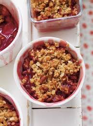 Recette De Ricardo De Croustillant Aux Poires Et Aux Cerises Cherry Crisp Cherry Crisp Recipe Pear Recipes