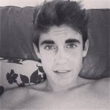 Billy Holmes (@BillyHolmes8)