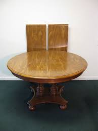 Ethan Allen Heirloom Maple 48 Round Pedestal Dining Table 2 Leaves Dining Table With Leaf Round Pedestal Dining Table Maple Dining Table