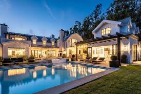 Subscribe to our channel if. Dakota Johnson Chris Martin Move Into 12 5m Malibu House