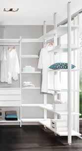 Begehbarer Kleiderschrank Online Planen Kaufen Regalraum Begehbarer Kleiderschrank Kleiderschrank Fur Dachschrage Kleiderschrank