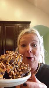 Who loves apples? #companycoming #apples #chocolate #caramel #yummy  #delicious #sweets #foryou #fall #easyrecipe #halloween #dessert #food