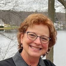 Elaine Burnham's Instagram, Twitter & Facebook