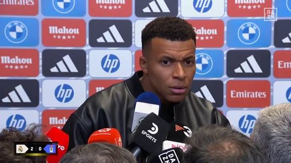 Toàn bộ phần trả lời phỏng vấn ở mixed zone của Kylian Mbappe sau trận thắng 2-0 Real Oviedo (Le Foot dịch) Tiền đạo người Pháp trả lời hai lần ở mixed