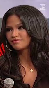 She is promoting her Khloe x Ipsy beauty box.