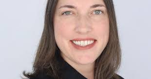 Ashley Holmes's Instagram, Twitter & Facebook