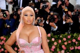 James, port of spain, trinidad & tobago and raised in queens, new york city, new york. Nicki Minaj Erweitert Ihr Mixtape Beam Me Up Scotty Musikexpress