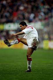 Birçok uzman, futbol eleştirmenleri, eski futbolcular. Diego Maradona At Sevilla The Forgotten Season Of His Career In Europe Football News Sky Sports