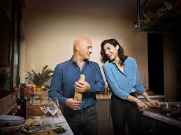 Lo ha annunciato l'attore rivelando che la compagna luisa ranieri è già incinta di tre mesi. Pasta Garofalo Via Alla Campagna 2020 Con Luca Zingaretti E Luisa Ranieri Ildenaro It