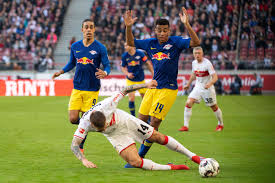 In unterzahl mussten sich die schwaben am sonntag mit 0:2 bei rb leipzig geschlagen geben. Vfb Stuttgart Gegen Rb Leipzig Die Bilder Des Spiels