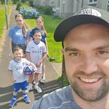 Derek Garrett (@delboygarrett)