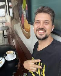 Hello everyone, Me and my husband live in Indonesia since a couple of  months now and we fell in love with this amazing country! We have some  money that we would like