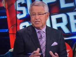 Jugeant ne pas être un service essentiel, le réseau des sports (rds) et tva sports ont décidé de suspendre leurs émissions produites. Quel Animateur De Tva Sports A Le Plus De Style Ton Barbier