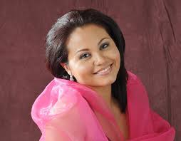 Constantine Orbelian, director Kristina Reiko Cooper, violonchelo Elizaveta  Ulakhovich, soprano Elba Flores, mezzosoprano Ricard