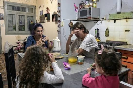 La clase media cada día mas “empobrecida”: sus ingresos no superan los 500 dólares por mes - La Contratapa TDF