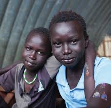 HELE VERDEN I SKOLE 2017 FLYVER TIL SYDSUDAN