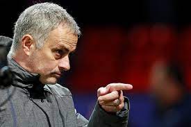 Pngtree offers jose mourinho png and vector images, as well as transparant background jose mourinho clipart images and psd files. Igroki Manchester Siti Reshili Poshumet I Podralis S Nedovolnym Mourinyu Futbol Sport Lenta Ru
