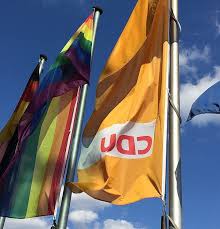 Der münchner oberbürgermeister hat gefordert, das münchner stadion beim spiel der deutschen mannschaft gegen ungarn in den regenbogenfarben zu erleuchten. Regenbogenfahne Vor Der Cdu Zentrale Bild Des Tages 09 09 2018 Queer De