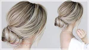 Farkli Tarz Ensede Topuz Modeli Hair Styles Bun Hairstyles Short Hair Styles Easy
