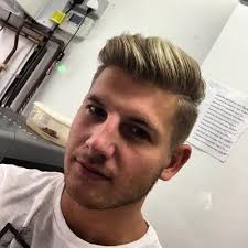 Jack Llewellyn ✄ (@llewellynjack)