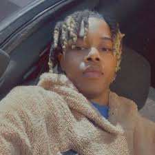 Olivia Elwell (@oliviaaelwell)