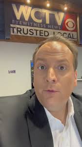 VIDEO: JD Vance visits Holt's Sweet Shop in Valdosta before heading to  event