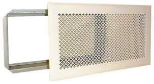 Une fois que le caisson de hotte est terminé, que les murs sont bien isolés et que le tubage est en place, on peut commencer l'habillage qui vient. Grille De Decompression Blanche 345 X 195 Mm Avec Pre Cadre Pour Hotte De Cheminee Dmo 230702 Chauffage Climatisation L Entrepot Du Bricolage