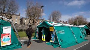 De antigeentest, ofwel de sneltest geeft in korte tijd een uitslag die aangeeft of u wel of niet het corona virus bij zich draagt. Five No Appointment Covid Test Centres Open In Dublin And Offaly