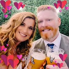 I sware one day they're just gonns speak and order for themselves ! ☕️  HAPPY SUNDAY 💙🐈 @peetscoffee PS : Masks worn for human interaction part  of the program ! And, don't