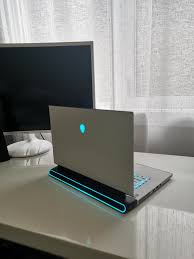 Sure, a nintendo switch can travel, but it's a generation or two behind the times technologically. M15 R3 Is Here Alienware