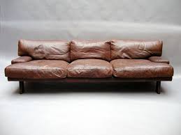 Pin By Nobnob On Gabriela Decoracao In 2020 Sofa Design Vintage Leather Sofa Leather Sofa