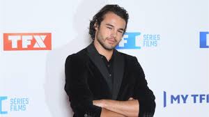 Il faut dire qu'entre sa ressemblance avec kit harington, et son déhanché de folie, le danseur de dals possède de nombreux atouts qui enflamment à chaque fois le parquet de tf1 ! Anthony Colette Apres Iris Mittenaere Ses Confidences Sur Sa Nouvelle Petite Amie Femme Actuelle Le Mag