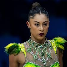 Aos 25 anos, Bárbara Domingos revela sofrer críticas na ginástica por sua  idade: 'São cruéis'