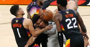 Khris middleton tallied 40 points, while giannis antetokounmpo added 26 points, 14 rebounds and eight assists in the big time win for milwaukee. Nba Finals Game Day Thread Suns Vs Bucks Game 3 Archysport