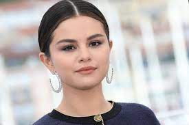 Updated january 17, 2017 11:24 am. Selena Gomez Says Her Relationships Have Been Cursed