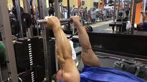Guillotine Curls