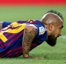 Cm, date de naissance, couleur des cheveux, couleur des yeux, nationalité. Arturo Vidal Welt