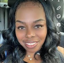 Lori Kort's Instagram, Twitter & Facebook