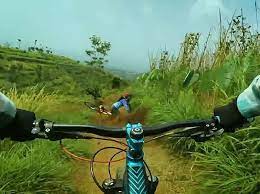 Sepeda gunung dapat digunakan untuk berbagai macam medan. Pin Auf Mountain Biking