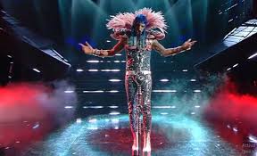 Sanremo 2019 achille lauro la musica è vibrazione non deve per forza esserci un messaggio. Sanremo 2021 Achille Lauro Il Testo Integrale Del Suo Show