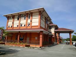 Pada hari lawatan tersebut, pihak kompleks turut dikunjungi oleh pihak sekolah yang menggunakan kolam renang untuk tujuan pengajaran. Kelab Rakan Muda Kuala Terengganu Facebook